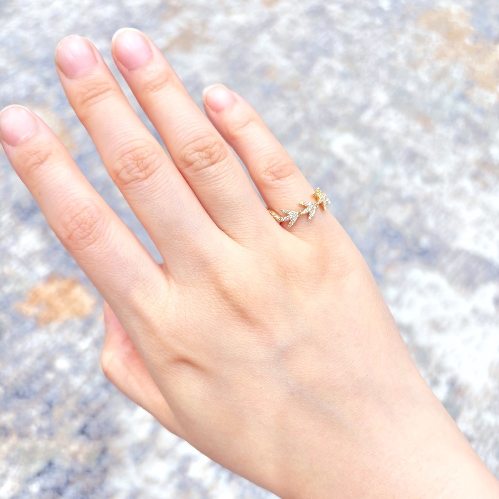 APM Monaco Gold Soft Leaf Ring
